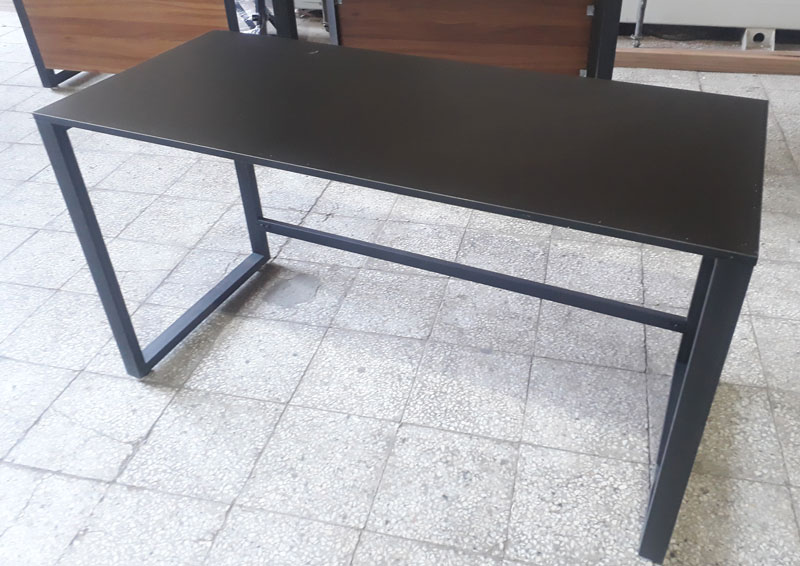 میز اداری پایه فلزی مدل M5030