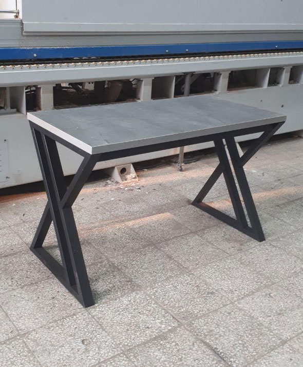 میز پایه فلزی مدل Z