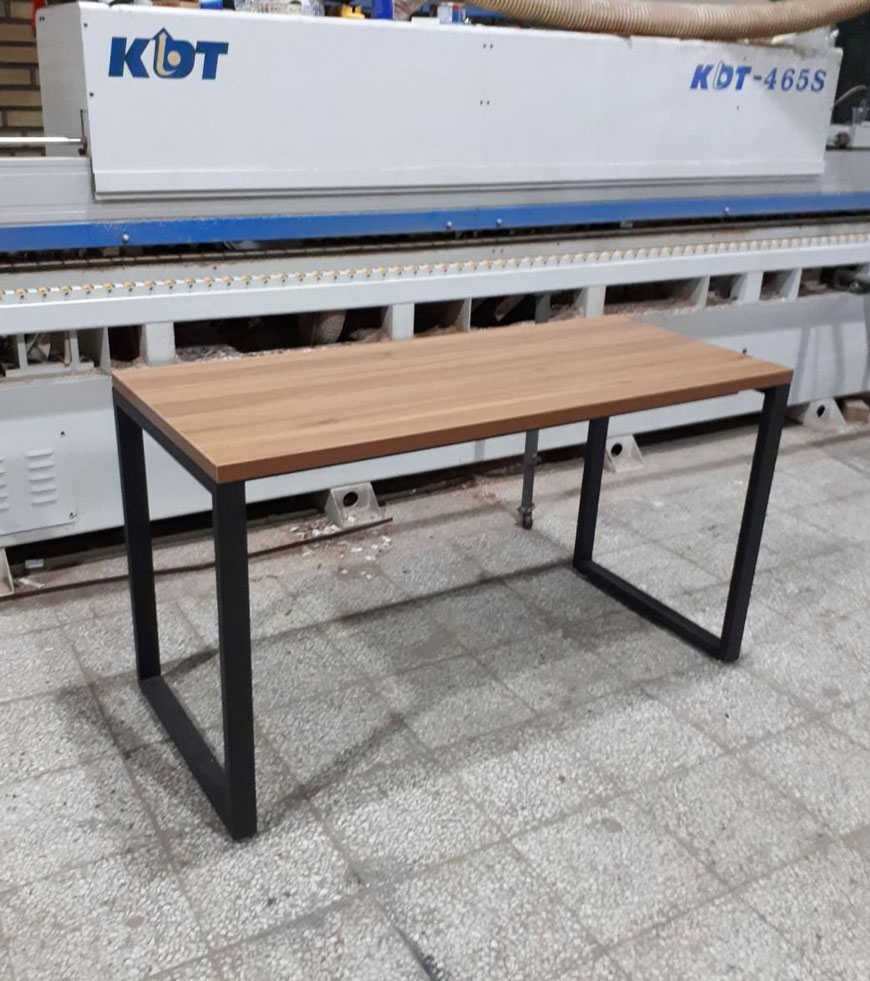 میز اداری پایه فلزی مدل M5030